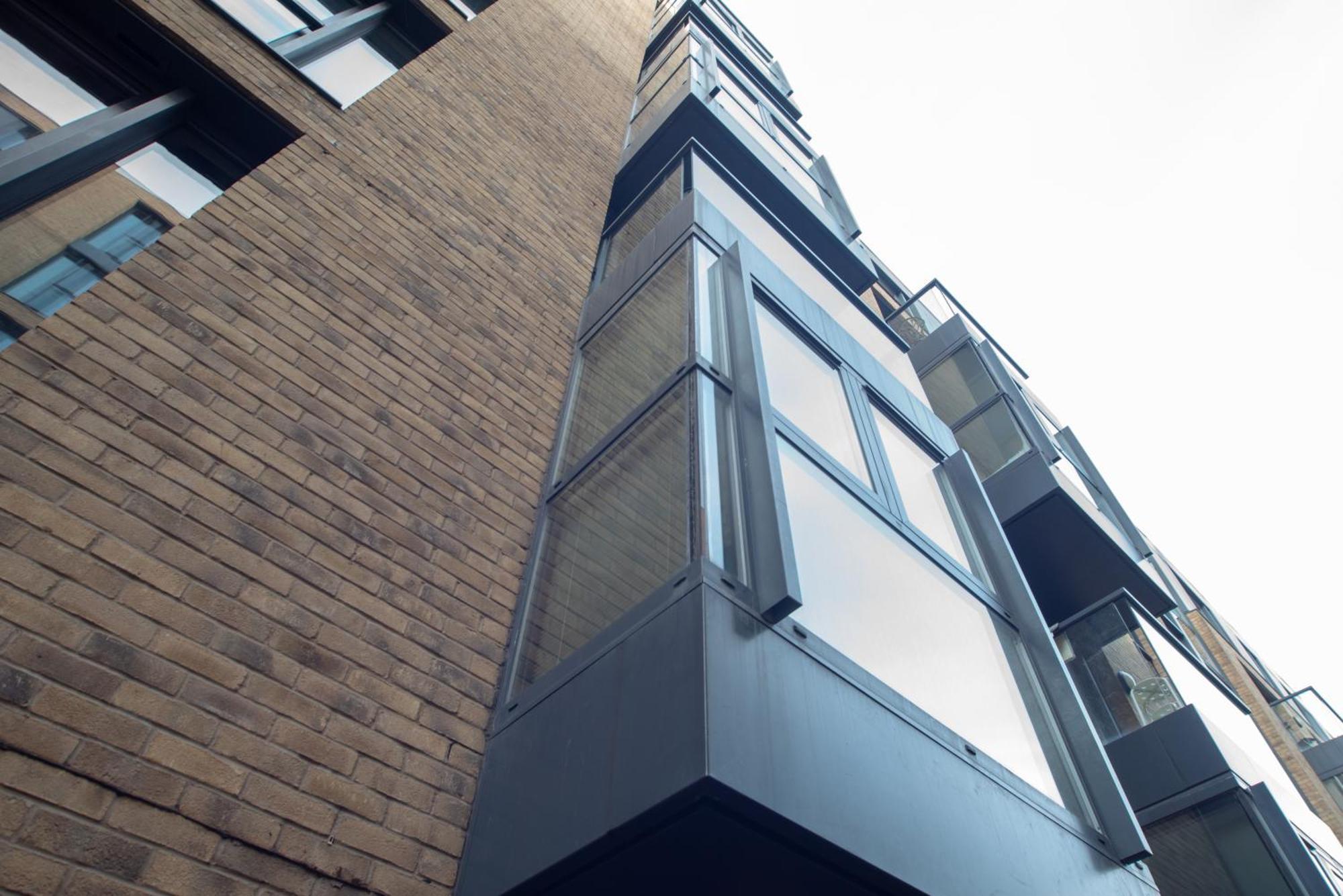 Spacious 1 Bed Apartment With Workspace, Coffee & Free Secure Parking Birmingham Bagian luar foto