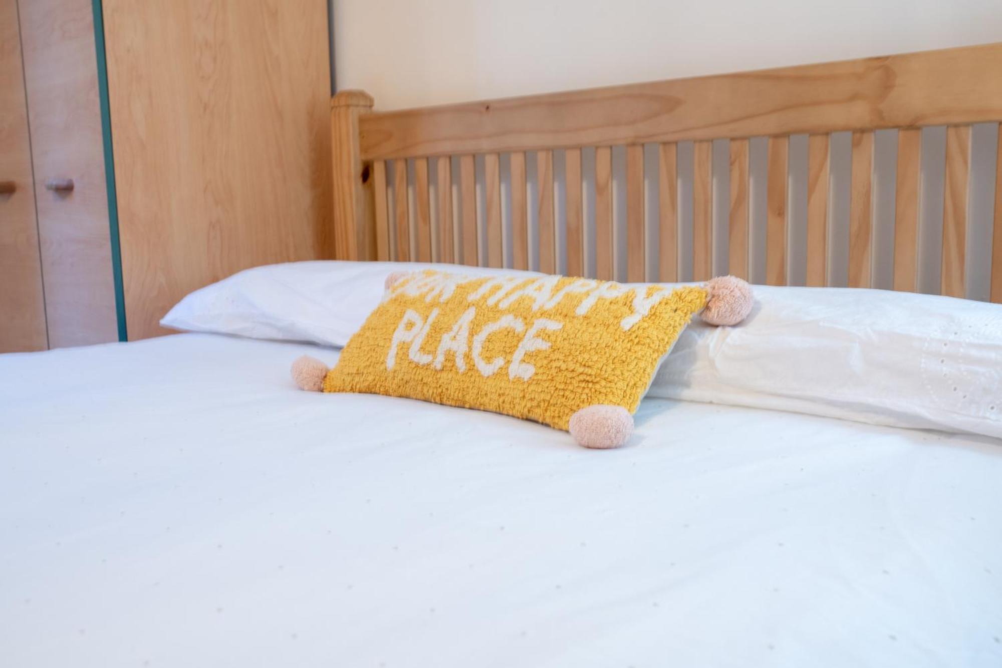 Spacious 1 Bed Apartment With Workspace, Coffee & Free Secure Parking Birmingham Bagian luar foto